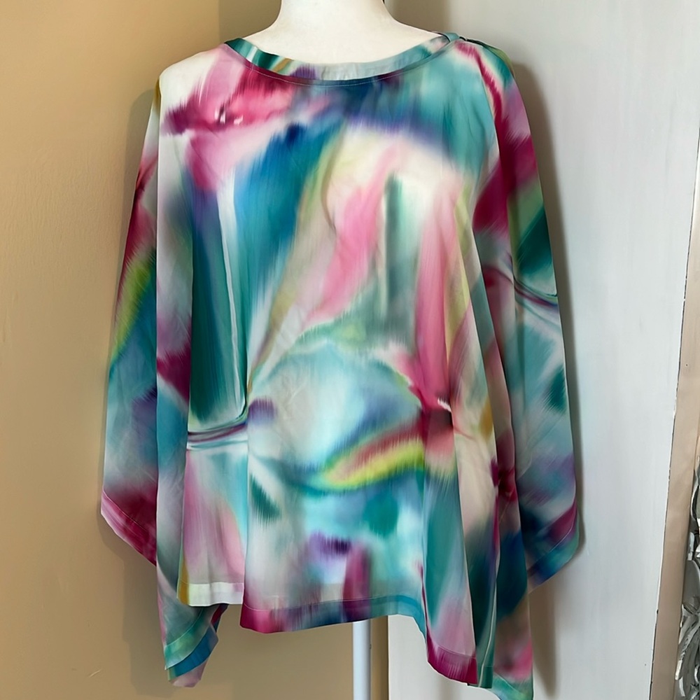 NWT Chicos watercolor lightweight poncho. Size s/m